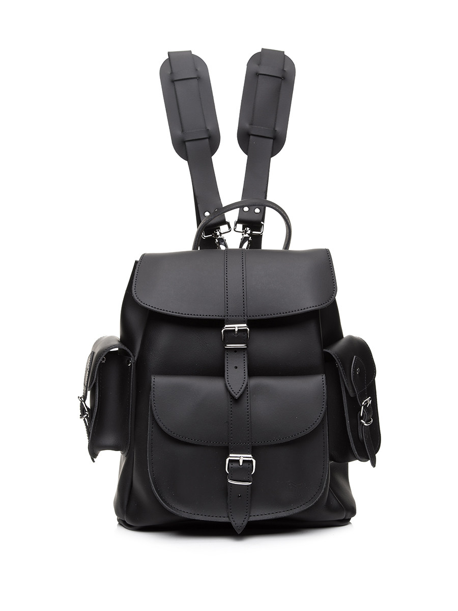 Grafea 黑色针扣搭带双贴袋双肩包