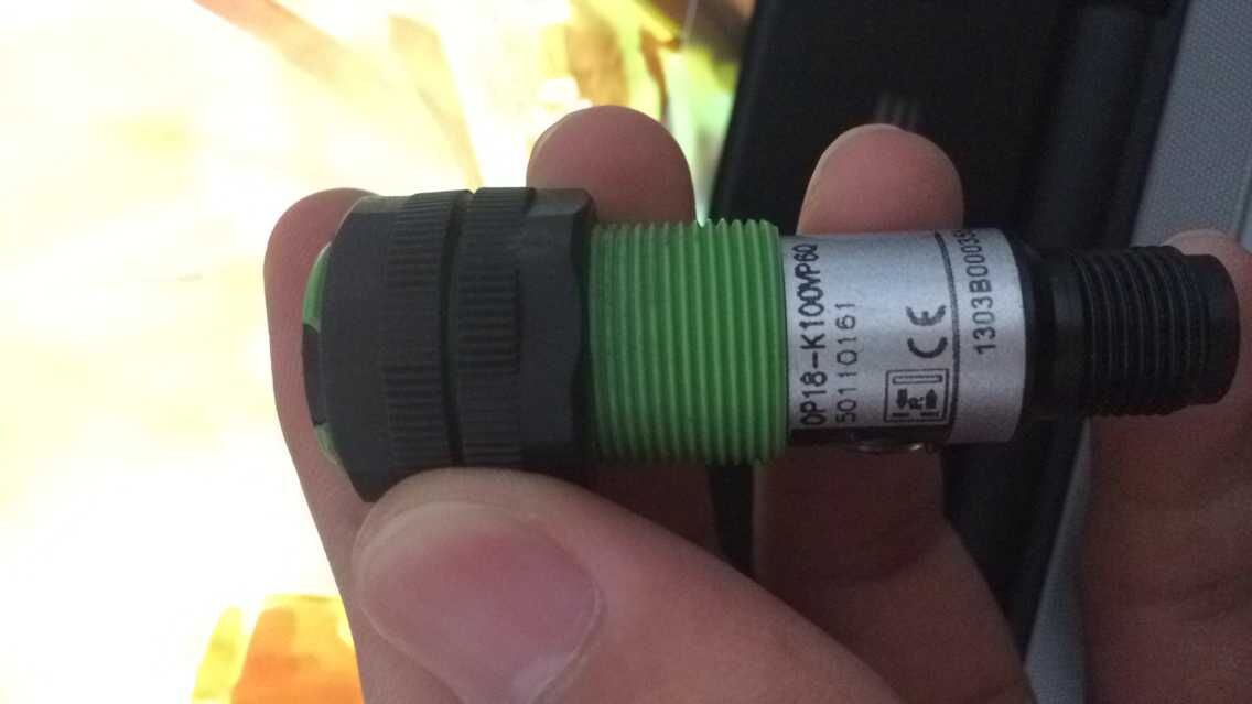 The Icolo ELCO photoelectric switch OP18-K100VP6Q only does it