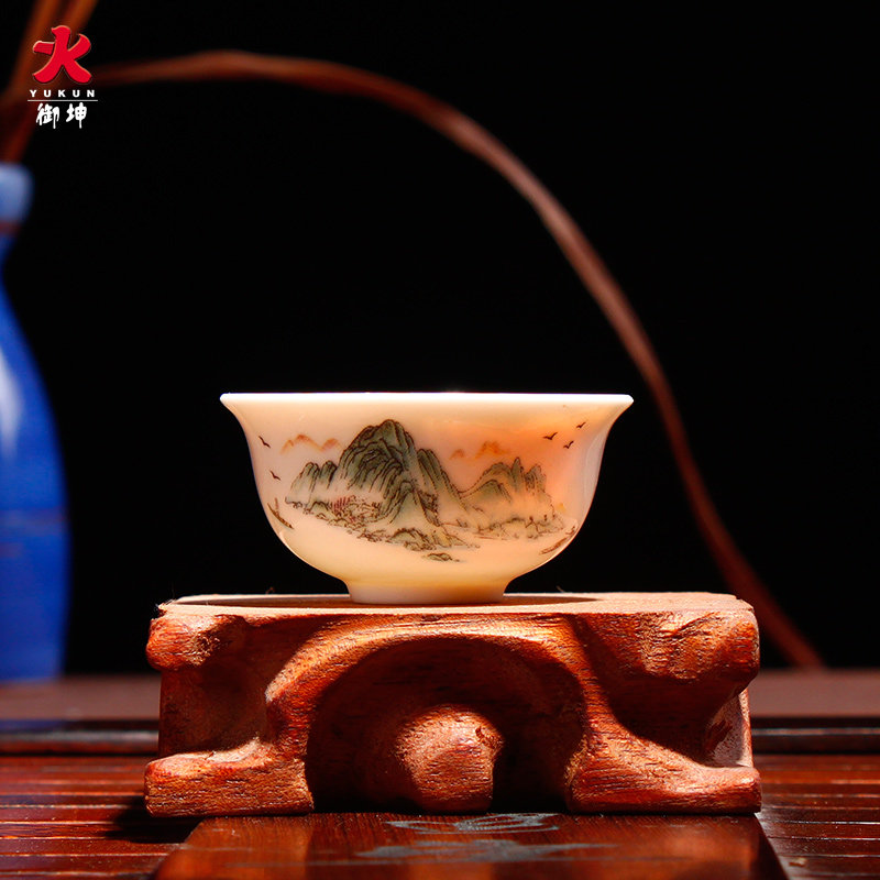 �����������մɵ��������� С�ڱ�