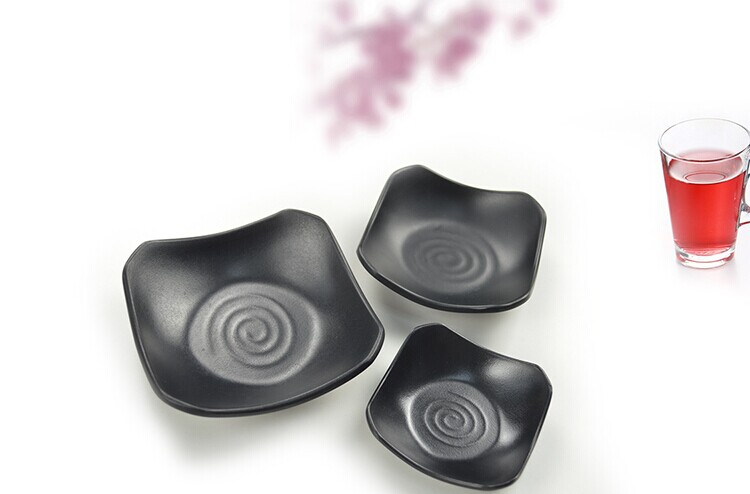 Imitation porcelain black frosted hot pot seasoning small dishes Japanese and Korean sushi quartet mustard sauce dishes resistant to falling plastic dishes