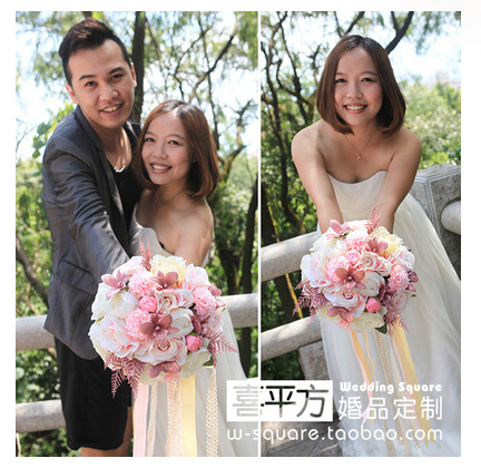 (Happiness squared) Maran sparkly touts wedding handout with high-end bridal bridesmaids to hold flowers outdoors