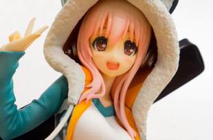 Ручная фигурка (Super Sonico) с тигровой курткой и капюшоном, коллекционная, 18 см
