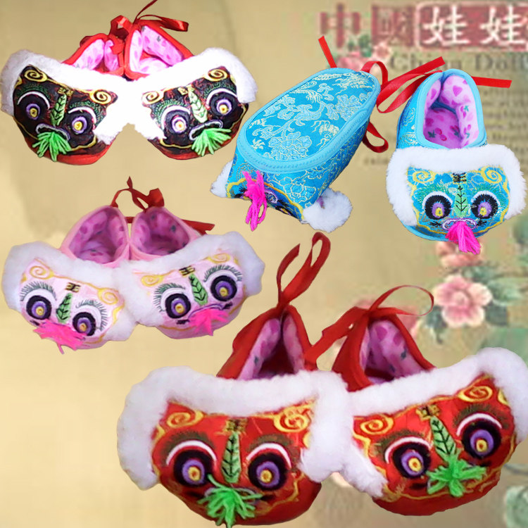 Autumn and winter children's traditional tiger head shoes Handmade baby toddler cloth shoes Men and women baby full moon and one year old soft bottom cotton shoes