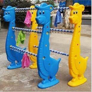 Cartoon Giraffe Neck Deer Towel Rack Nursery School Furniture Plastic Towel Drying Rack Toddler Collection Layer Shelf