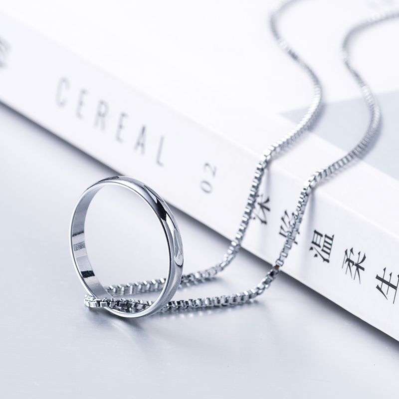 Fashion men and women ring necklace Short kock chain simple Japanese and Korean neck chain to give girlfriend girlfriend gift