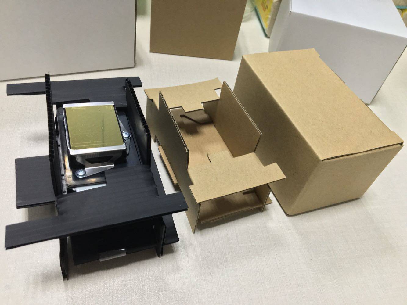 Epson Five Generations To Transport Small Yellow Box Small Size Hardness Strong Anti-Air Bubble Film Wrap 