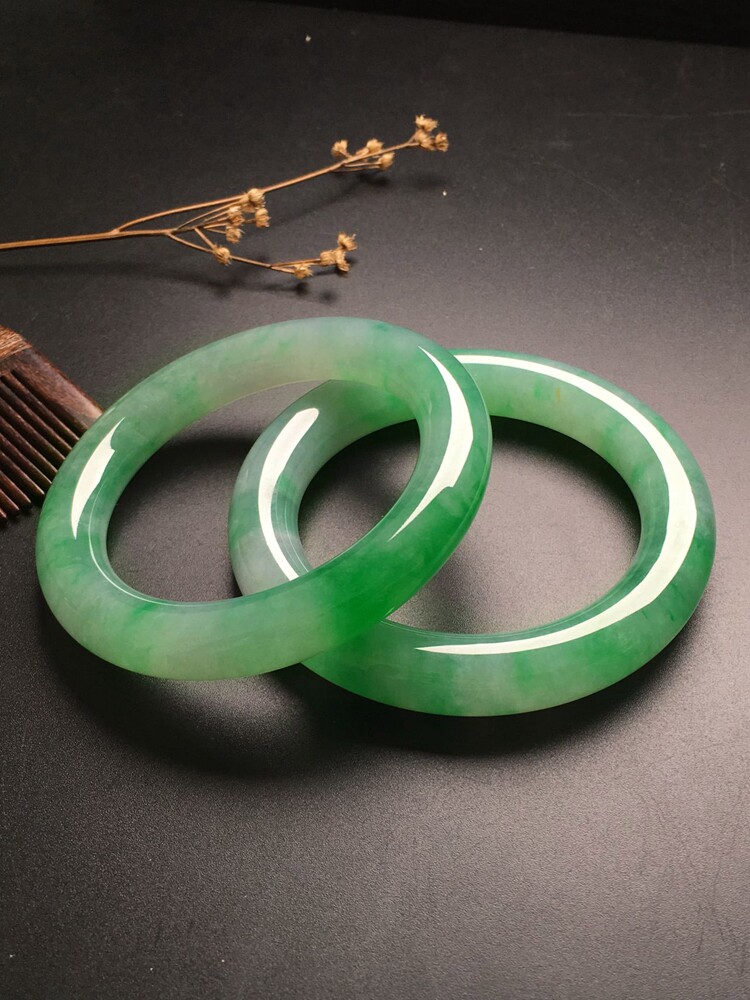 Female Jade Bracelet Jewelry Jade Burmese Jade Bracelet Ice Jade Bracelet New Yang Green Jade Bracelet