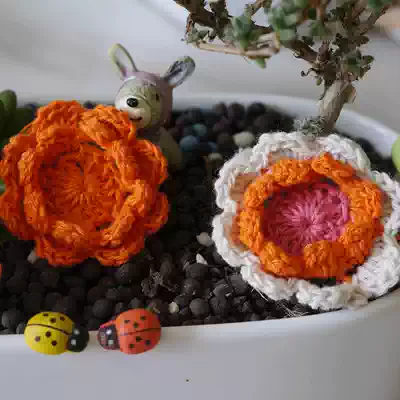I love my home handmade crocheted DIY three-dimensional flower clothes accessories color decoration small flowers about 5CM in diameter
