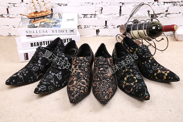 2014 Korean version Fashion pointed personality print sculpted flower print male casual hair stylist leather shoes Inron Tuho men's shoes