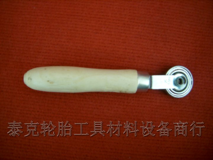 Compactor wheel tire repair material Tire repair Tire repair Special tire repair tool Tire repair