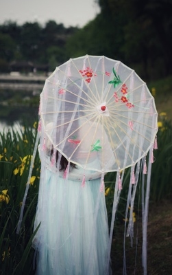 Chinese style Hanfu flower umbrella ancient wind tassel umbrella dance umbrella Sword Net three umbrella cos performance game prop umbrella