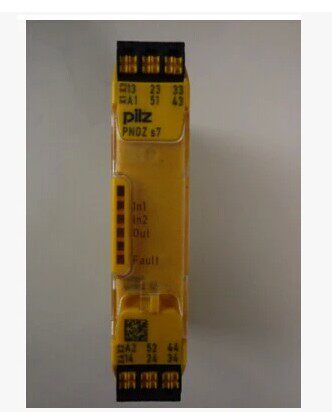 Original Pilz safety relay PNOZ e1vp order number 774131 fully packaged
