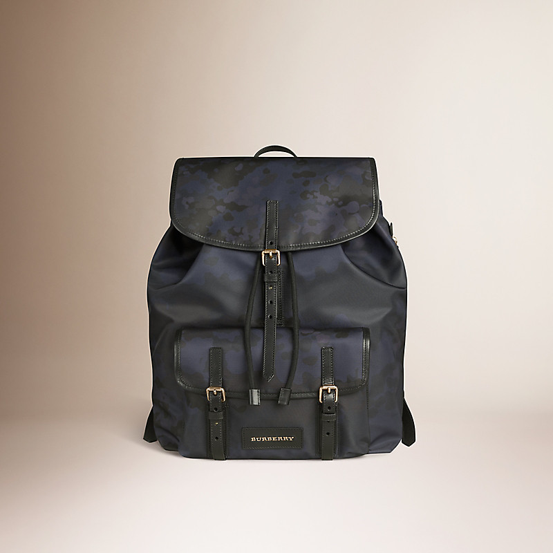 BURBERRY/博柏利迷彩图案双肩包 40016491