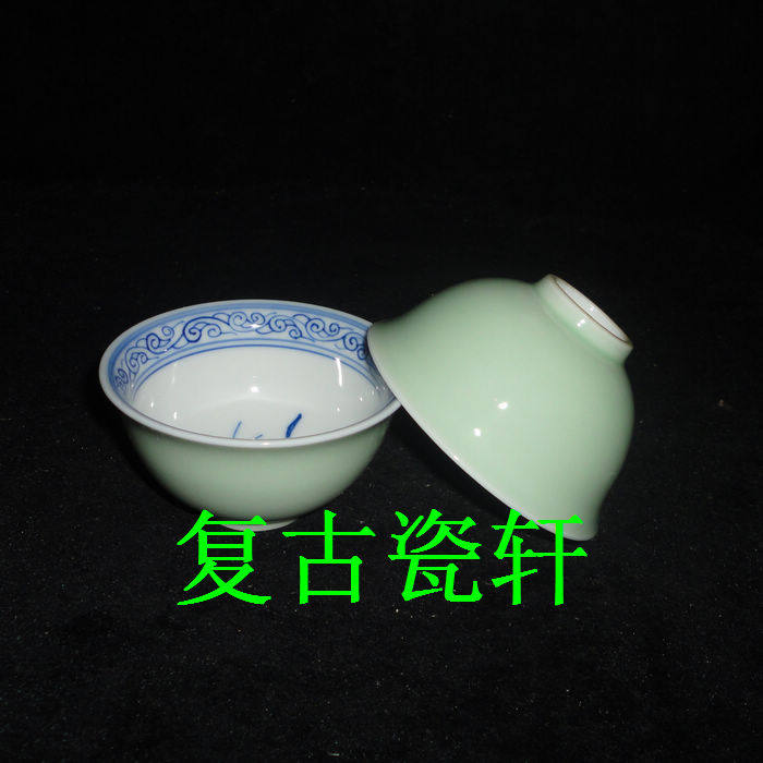 Jingdezhen Cultural Revolution Factory goods porcelain Single color glazed bean green glazed inner hand painted green flower butterfly tea bowl Puforehead tea cup flushed