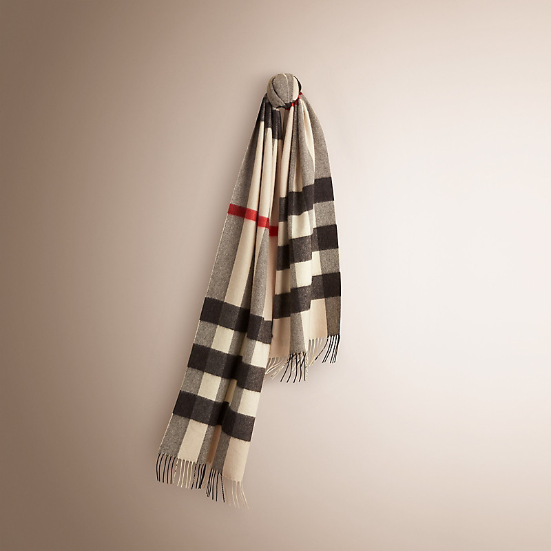 Burberry博柏利 超特大格纹经典羊绒围巾 39941381
