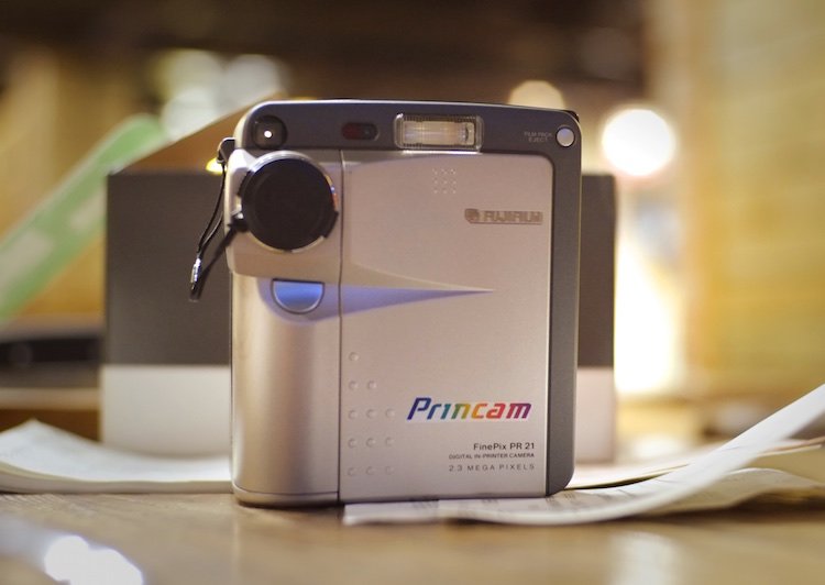 Fuji Polaroid machine emperor PR21 LCD digital display 2.3 million pixels rare box said that the whole piece of paper is a lot
