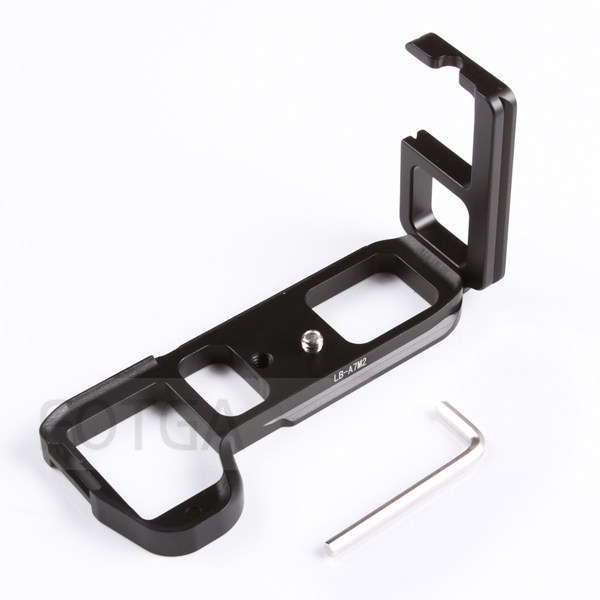 Vertical shot handle L-type quick-release plate vertical plate suitable for Sony A7M2 A7II vertical quick-release board