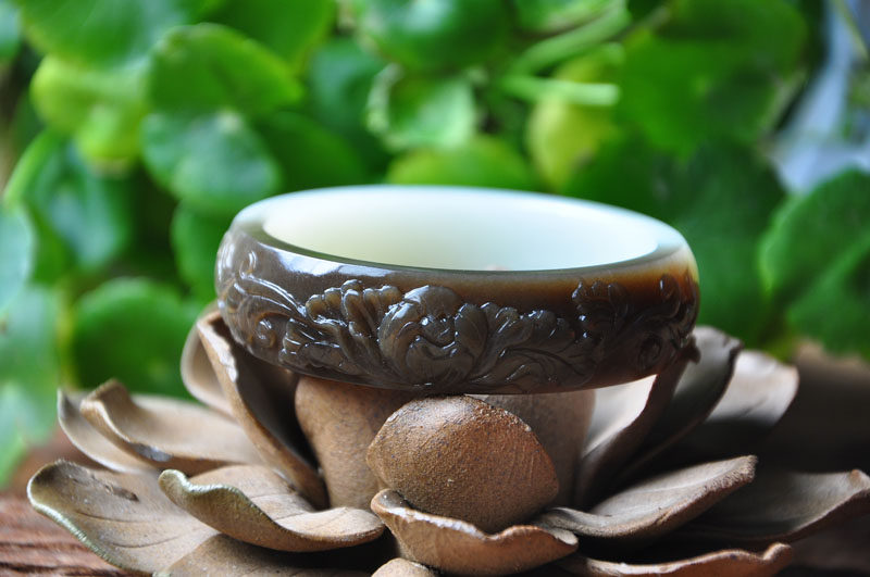 (Peony Blossoms) Natural Hetian Jade and Russian Sugar Carved 