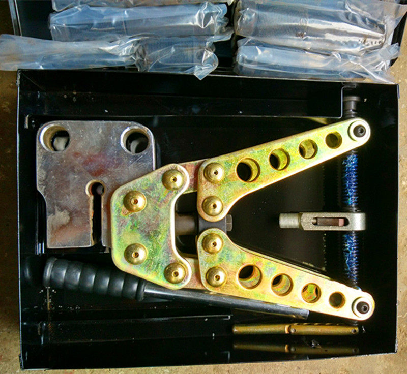 Manual mechanical punching machine Hydraulic drilling machine Drilling machine Steel plate drilling machine Copper row drilling machine