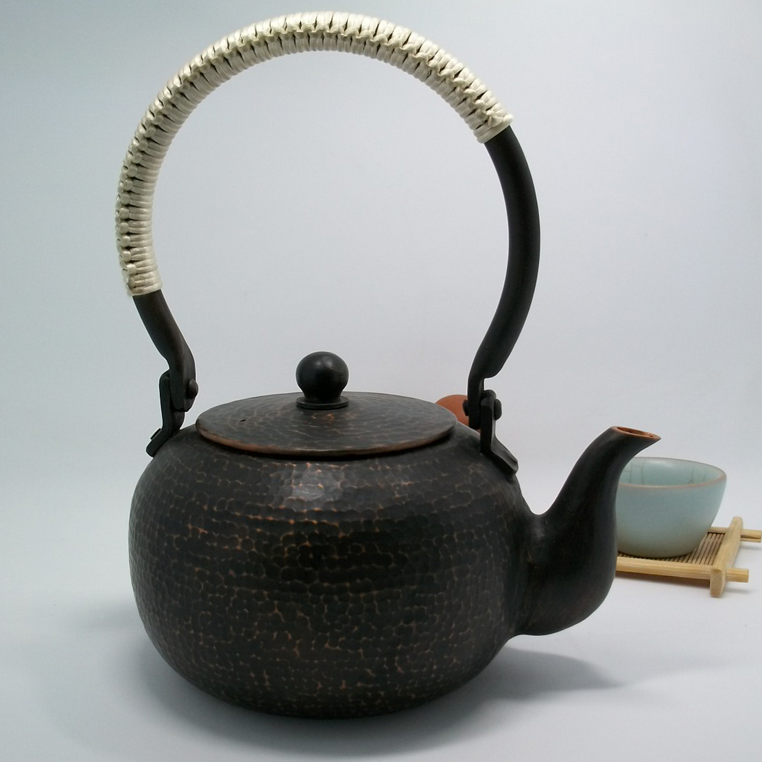Pure red copper handmade copper pot copper teapot black crystal stove burnt kettle thickened handmade copper kettle pure copper tea art pot manufacturer