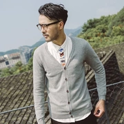 Áo len retro Nhật Bản áo len nam cardigan mỏng phần rắn màu áo len nam văn học nhỏ tươi quần áo dòng nam - Cardigan