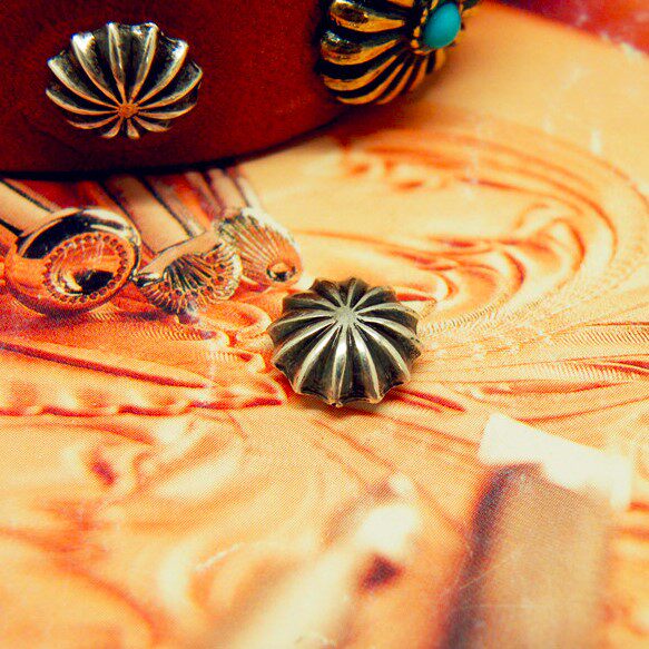 Leather carving Leather art hardware Ancient silver decorative buckle Leather wallet buckle Treasure cloth buckle Ancient silver chrysanthemum buckle 11mm treasure cloth buckle