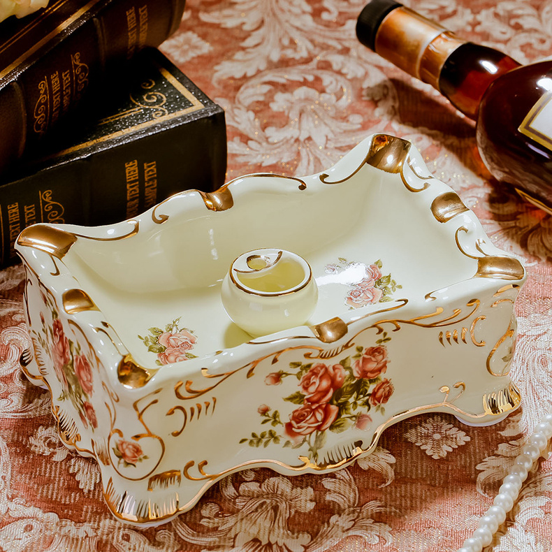 Modest art ceramic new ceramic ashtray European creative ashtray gift jingdezhen fashion and move