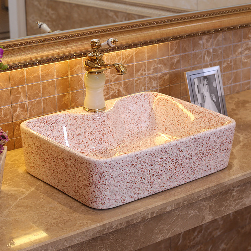 ��Ȫ�������մ�̨������ͷ�׷�ɫ