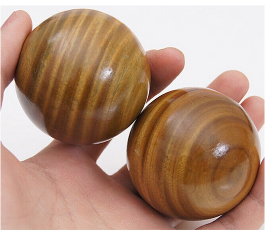 Green sandalwood tai chi ball elderly fitness ball health care players play handball longevity ball diameter 5cm6cm