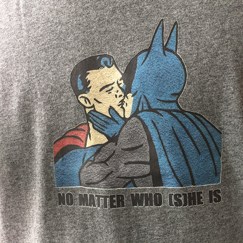 原创个性印花蝙蝠侠强吻超人T恤