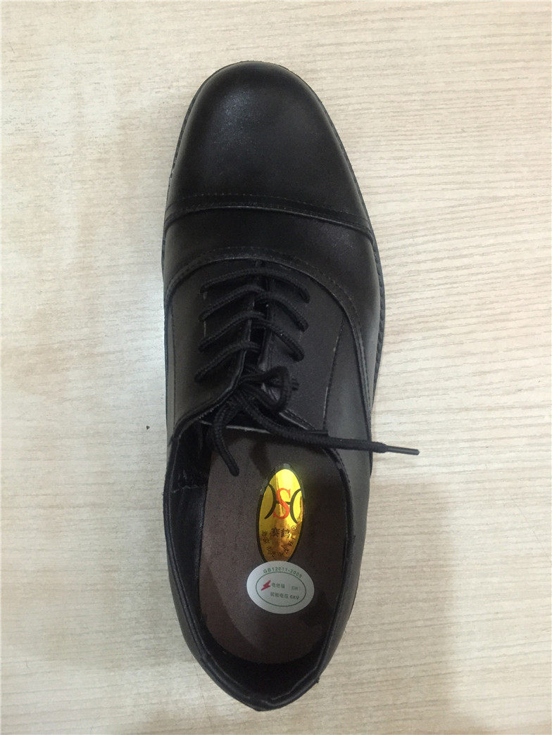 Insulated safety shoes Triple joint and insulated leather shoes