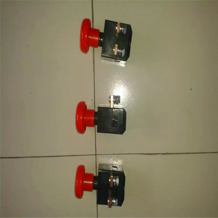 The main power switch for the emergency switch of the Yajabe electric car for the Mijama