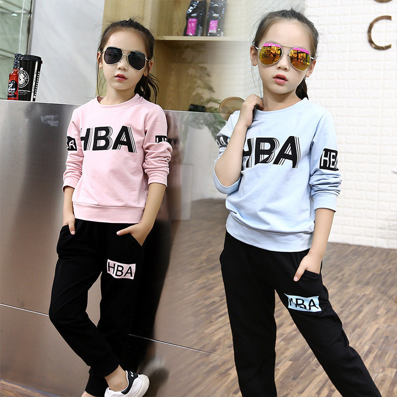 Спортивный костюм подростков девочек подростков. Одежда для подростков девушек. Спортивный костюм для девочки. Спортивный костюм для подростков для девушек. Спортивные костюмы для девочек подростков.