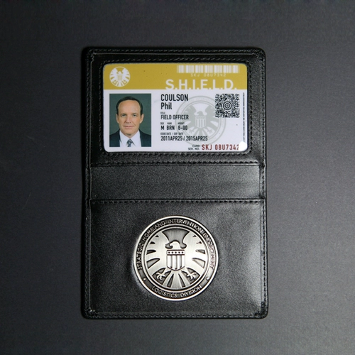 «Агент агента» S.H.I.E.L.D. Metal Metal Id Card может быть настроена