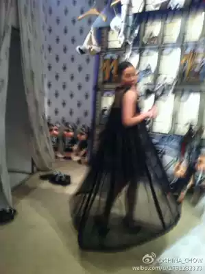 How much does the universal hyperlink cost to shoot how many