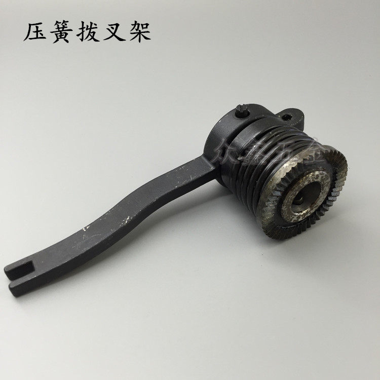 Turret milling machine accessories Automatic feed spring fork frame Automatic feed clutch B74-98