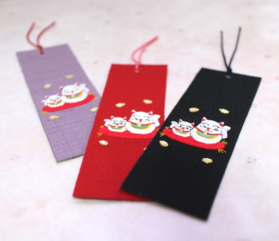 Japanese tourism cultural creative commemorative gift boutique Japanese mascot embroidery bookmark lucky cat
