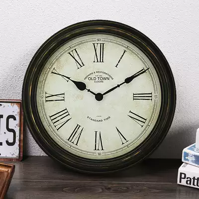 American country wall-mounted clock round European creative personality clock Wall watch living room simple mute wall clock