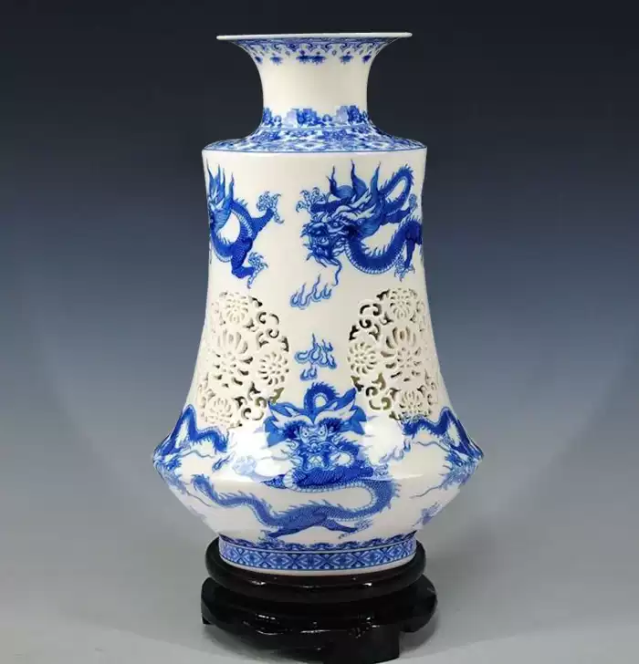 中国，景德镇，青白釉風景画花瓶 中国，景德镇，青白釉風景画花瓶 景德镇陶瓷器高档青花双层象牙镂空