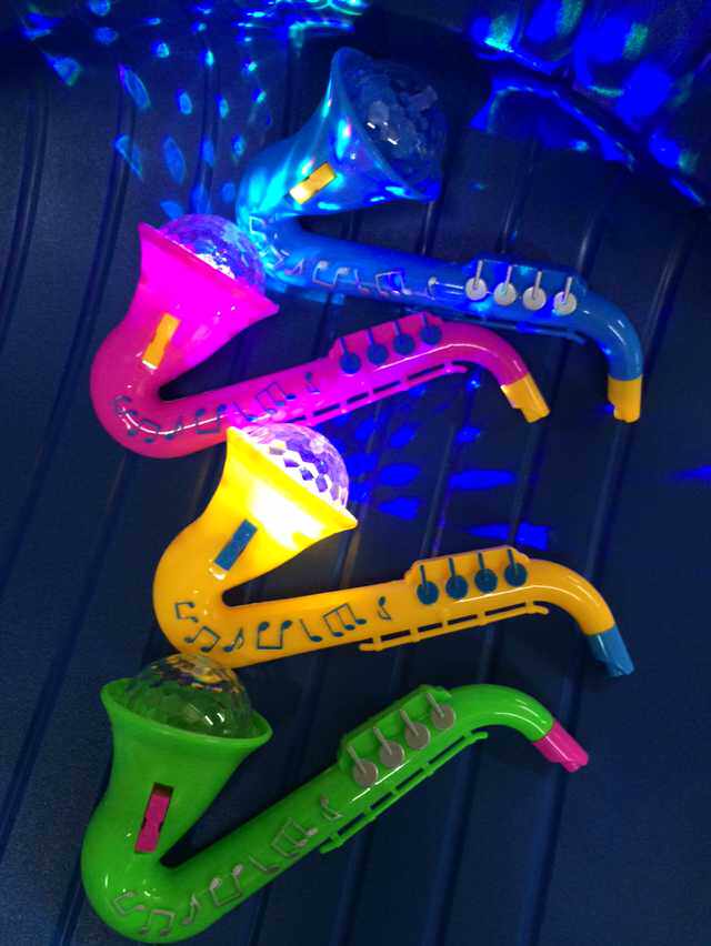 Children's small sax toy children Percussion Instruments early to teach Musical Instruments Toys Can Shine with Fancy Toys