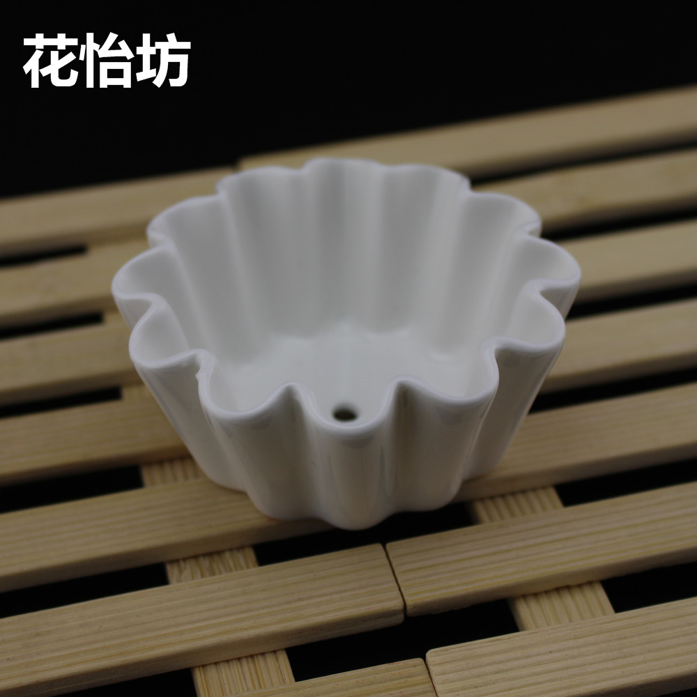 特价 办公桌面zakka简约白色创意迷你多肉陶瓷小号花瓣形花盆器皿