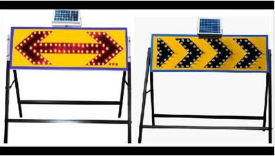 Solar Arrow Lights) Solar pointing cards) Road Construction Card) LED Construction Card