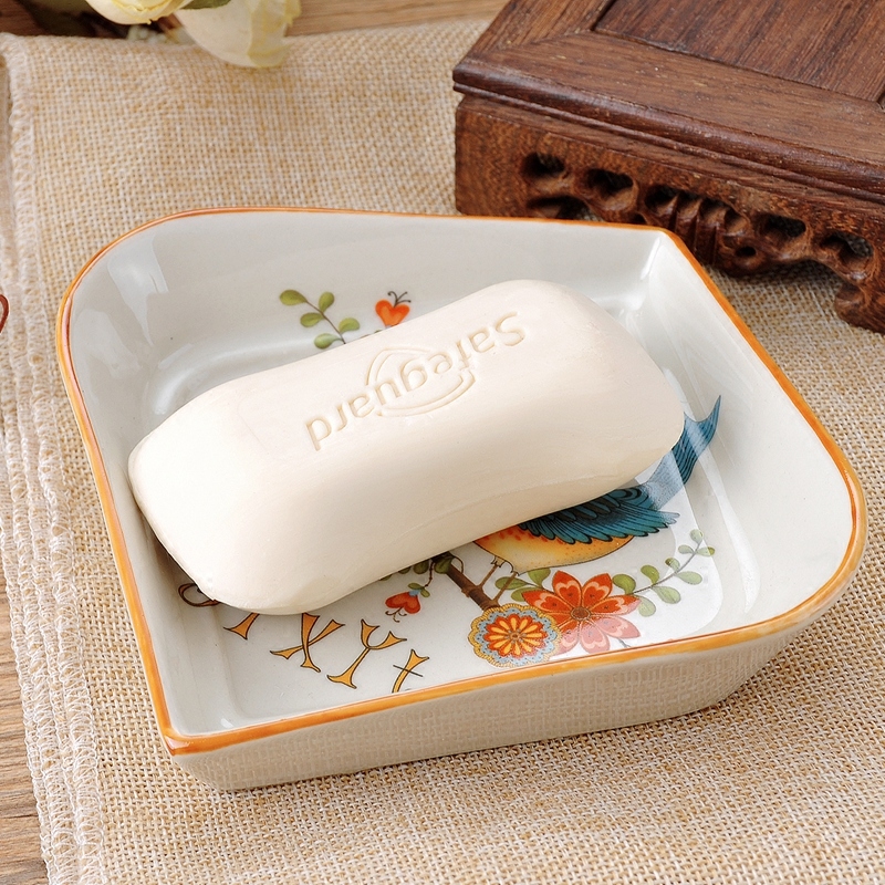 Ice to crack the set ceramic bathroom sanitary ware has five group of mouthwash bottle gargle liquid soap dish checking ware wedding gifts