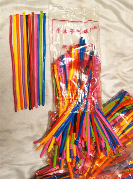 Small Taiko Magic Balloon Low Price Black White Monochrome Strip Balloon 360 Magic Balloon