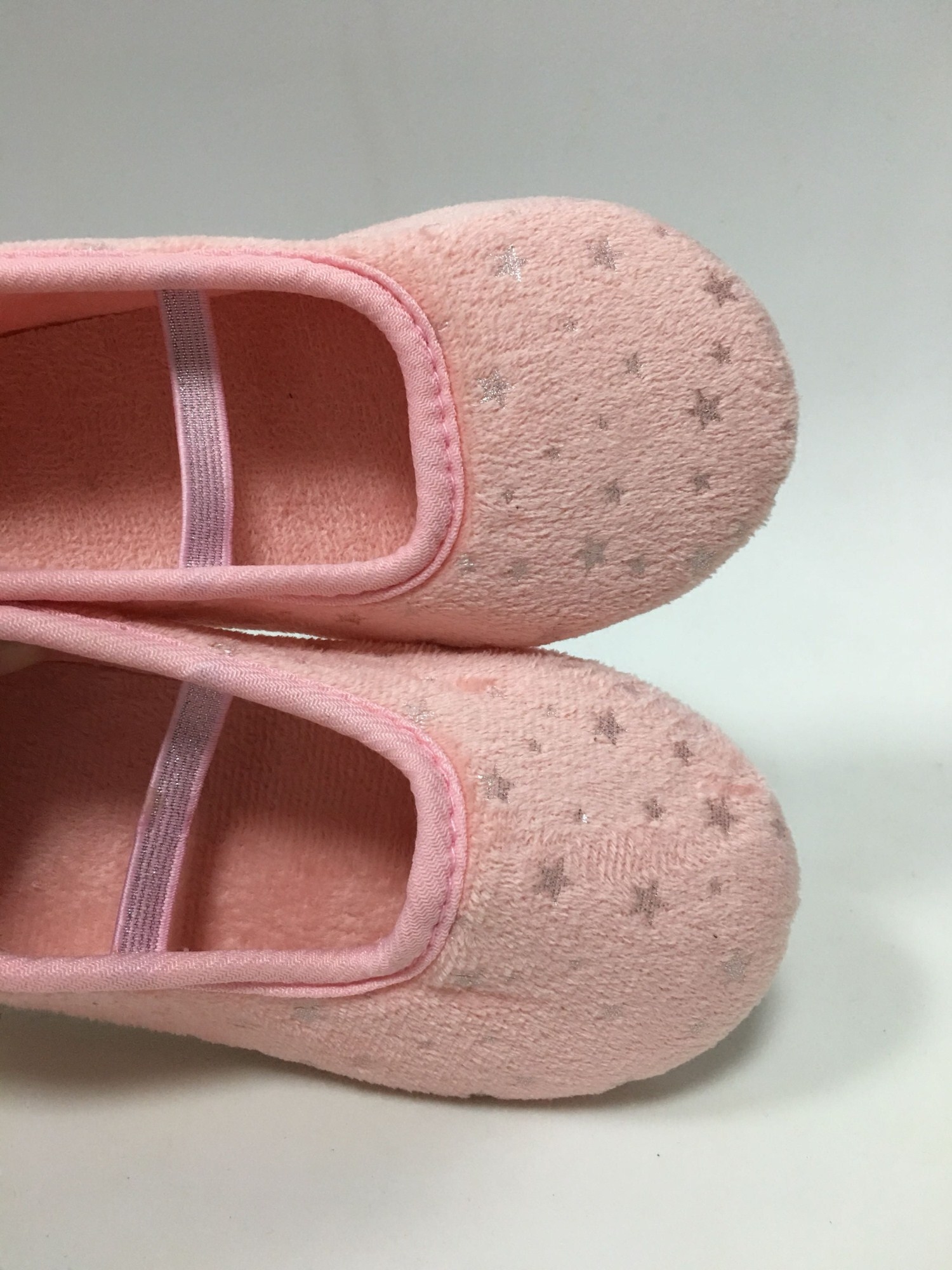 Children's ultrasoft anti - slip floor shoes girls cute ballet style small single shoes autumn and winter