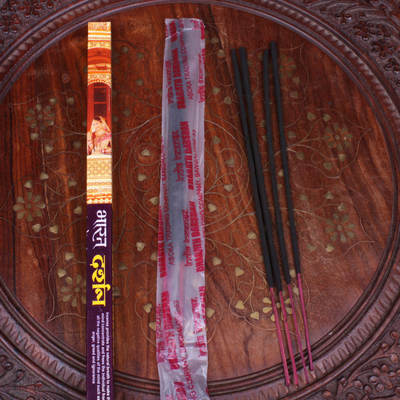 Imported genuine Dharma incense, large Tibetan incense, Indian incense sticks, sandalwood incense, agarwood incense, small box set, long incense, old pagoda incense
