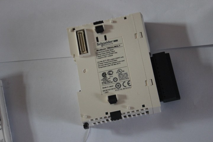 ABE7CPA412 Cable Connection Accessory 4-channel sub-substrate for BMXART0414 Temperature input mode