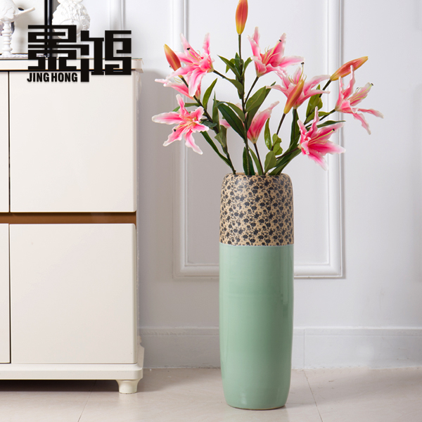 �����ִ���Լ�մ�����ػ�ƿ�ڼ�