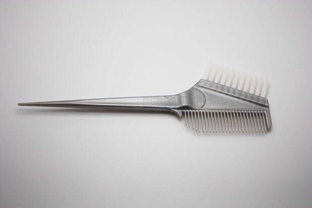 Hair dyeing cream tool Professional baked oil hair dye comb baked oil both sides hot dyed white hair brush inverted film care brush