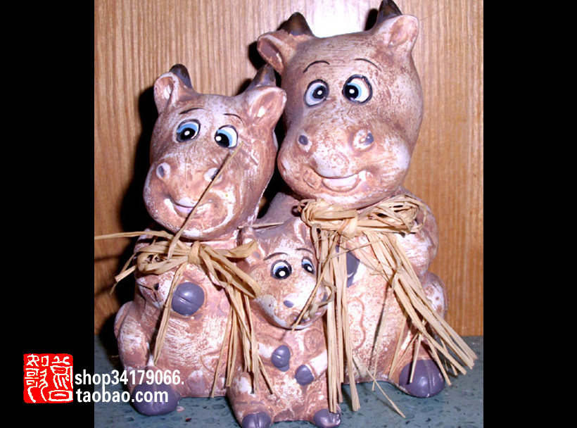 (Arts and Crafts Ceramic) Q version of a ceramic pendulum of cows